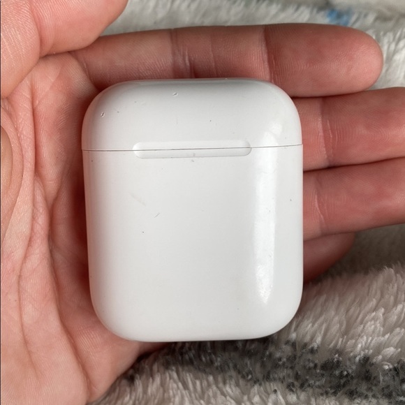 wireless charging airpod case - Picture 2 of 3